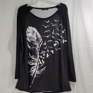 Elegant Black and White Feather Print Long Sleeve Top